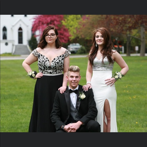 Prom Dress - Picture 2 of 7